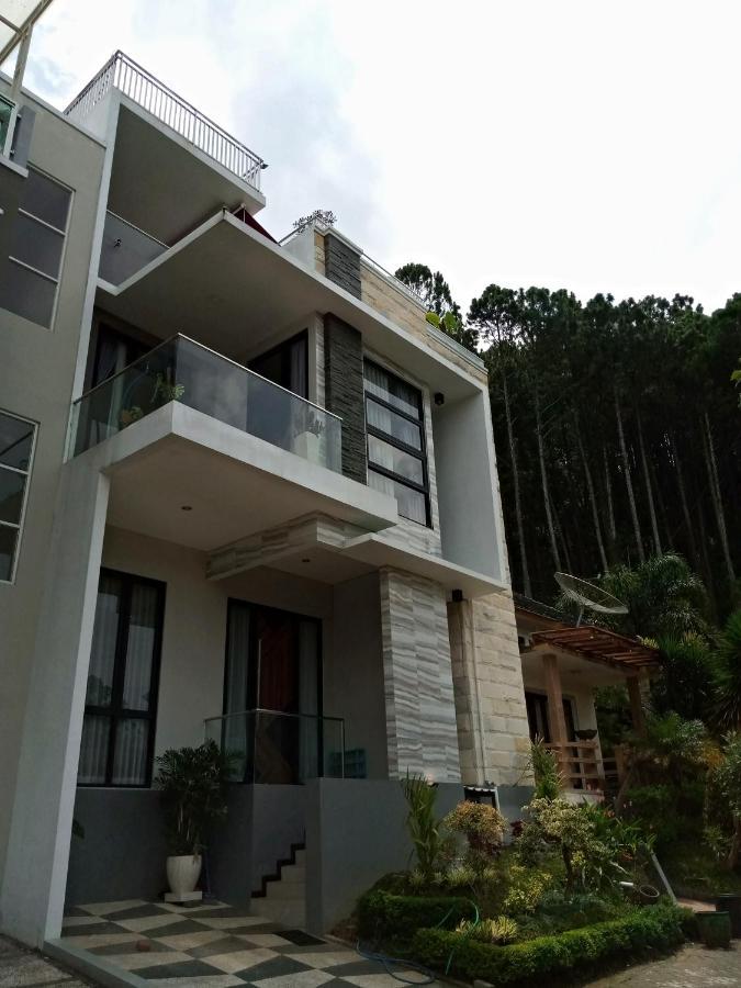 Villa Valencia Batu  Bagian luar foto